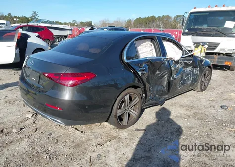 2024 Mercedes-Benz C 300 z USA, uszkodzony, nr VIN W1KAF4GB4RR173021